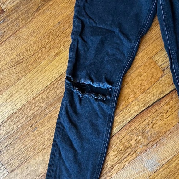Reformation High and Skinny Jeans Black Wash Destroyed Distressed Size 26 - Picture 4 of 6